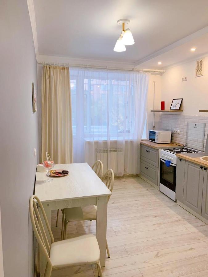 Sunny Home Uralsk Luaran gambar