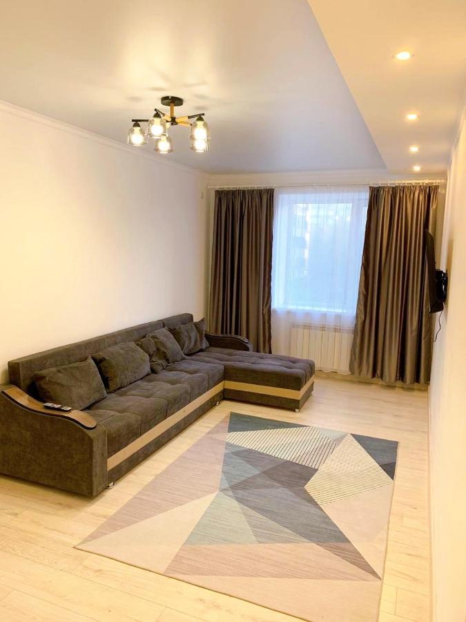 Sunny Home Uralsk Luaran gambar
